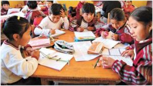 alumnos bolivianos