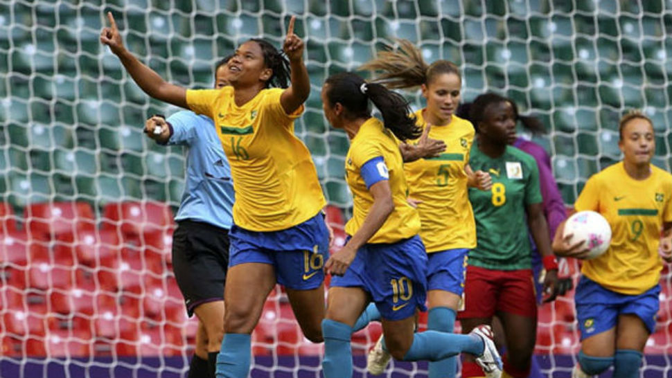 En el país del Mundial, las mujeres luchan por un lugar en el fútbol ...